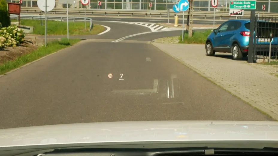 MAZDA 3 -