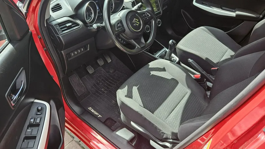 SUZUKI Swift -