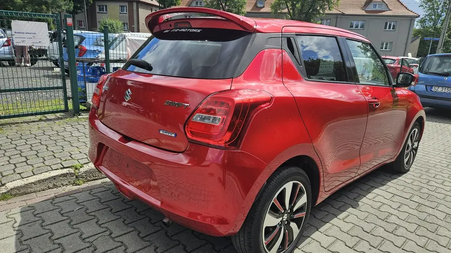 SUZUKI Swift -