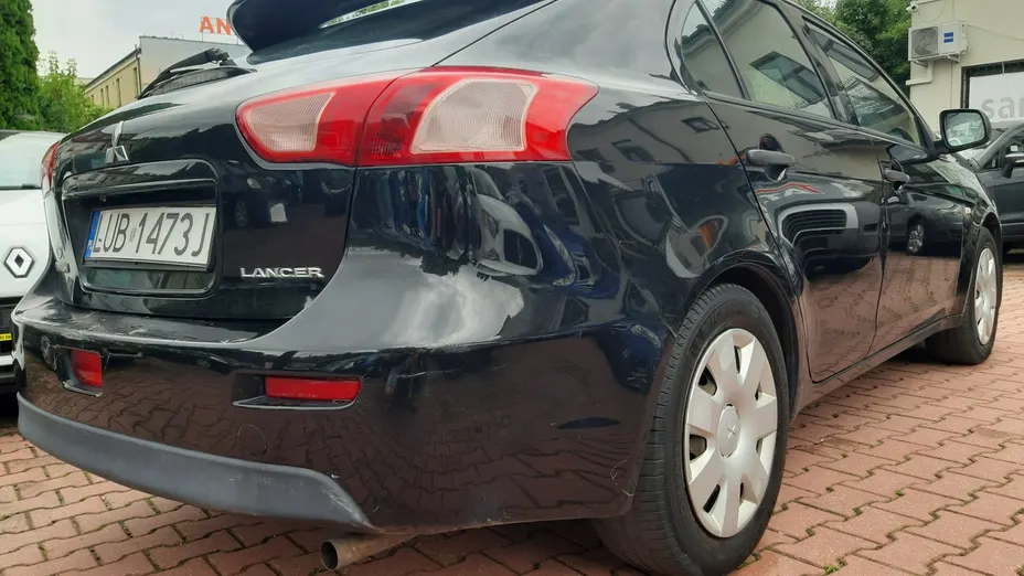 MITSUBISHI Lancer -