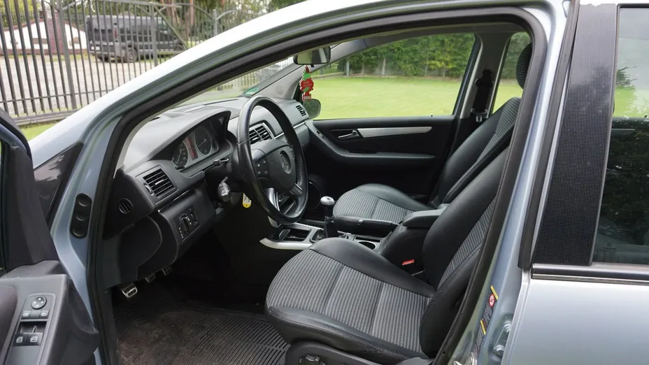 MERCEDES-BENZ B Klasa -