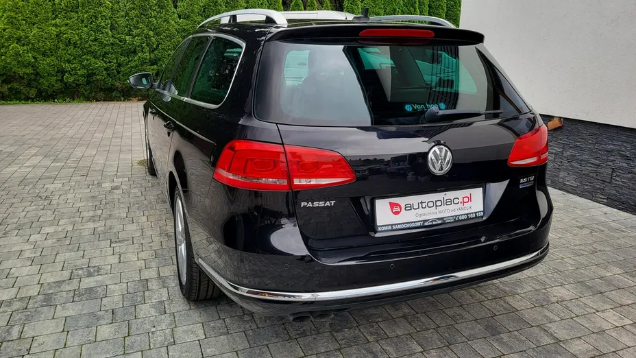 VOLKSWAGEN Passat -