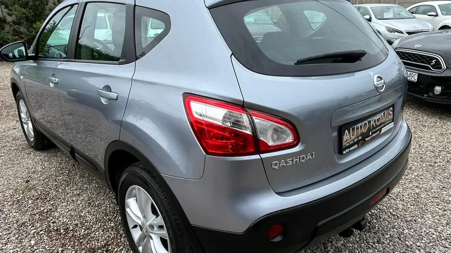 NISSAN Qashqai -