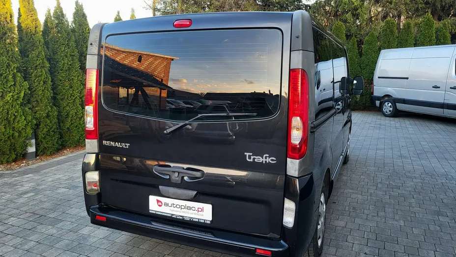 RENAULT Trafic -