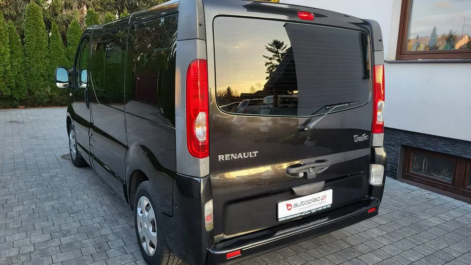 RENAULT Trafic -