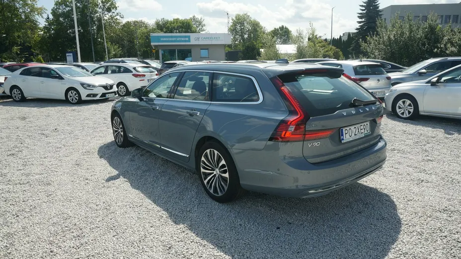 VOLVO V90 -