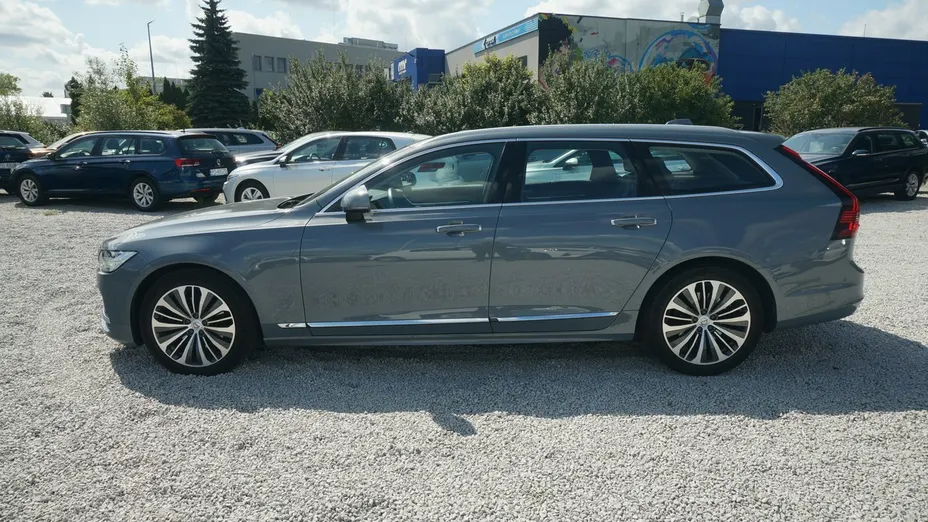 VOLVO V90 -