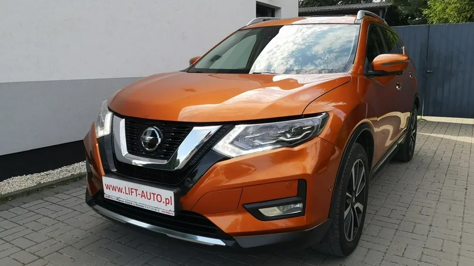 NISSAN X-Trail -