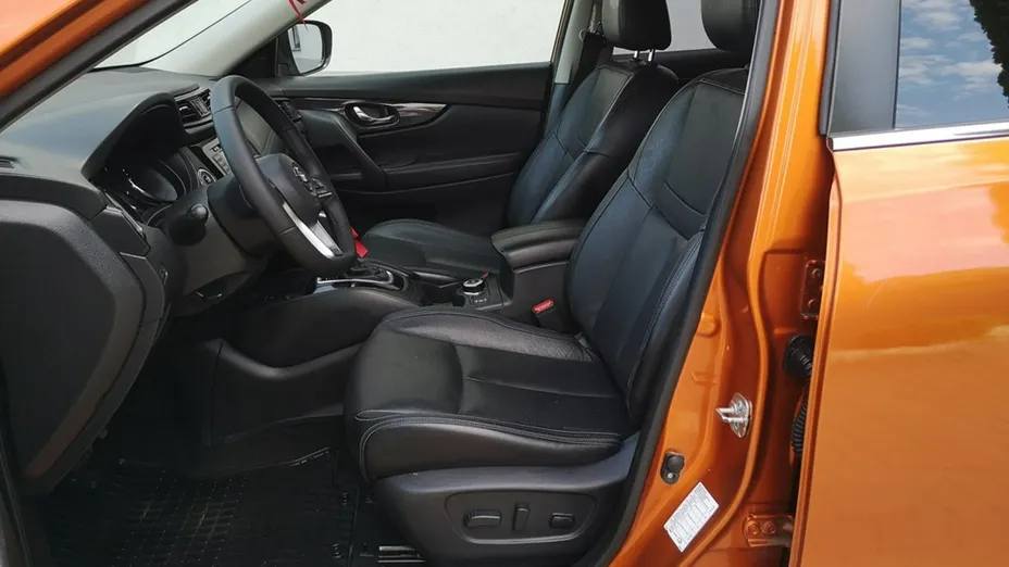 NISSAN X-Trail -