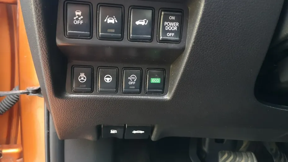 NISSAN X-Trail -