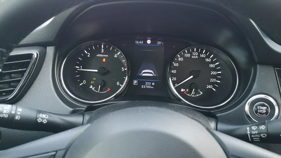 NISSAN X-Trail -