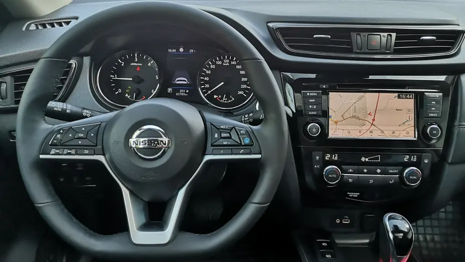 NISSAN X-Trail -