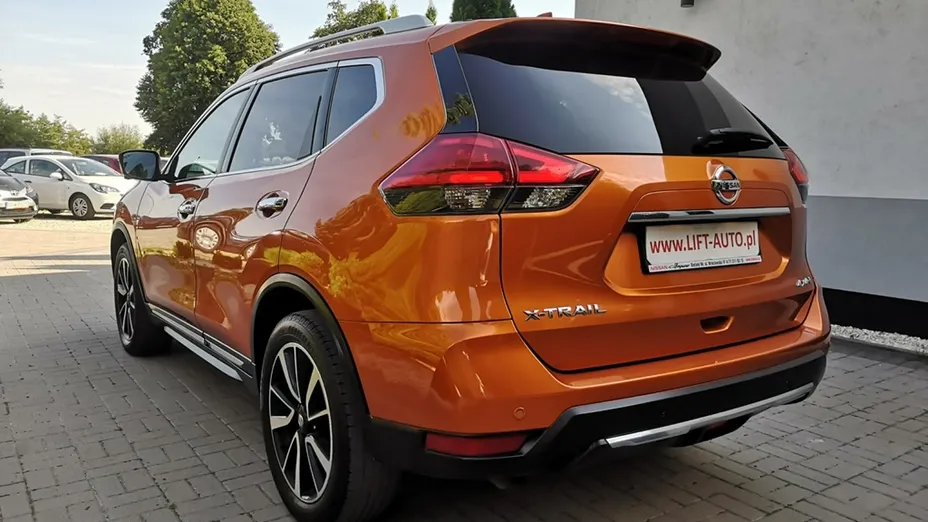 NISSAN X-Trail -