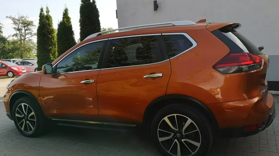 NISSAN X-Trail -