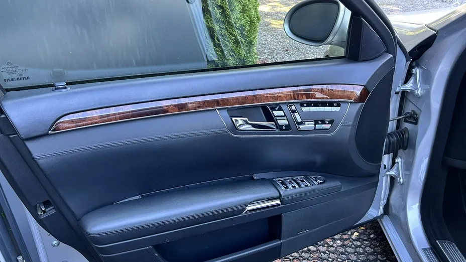 MERCEDES-BENZ S Klasa -