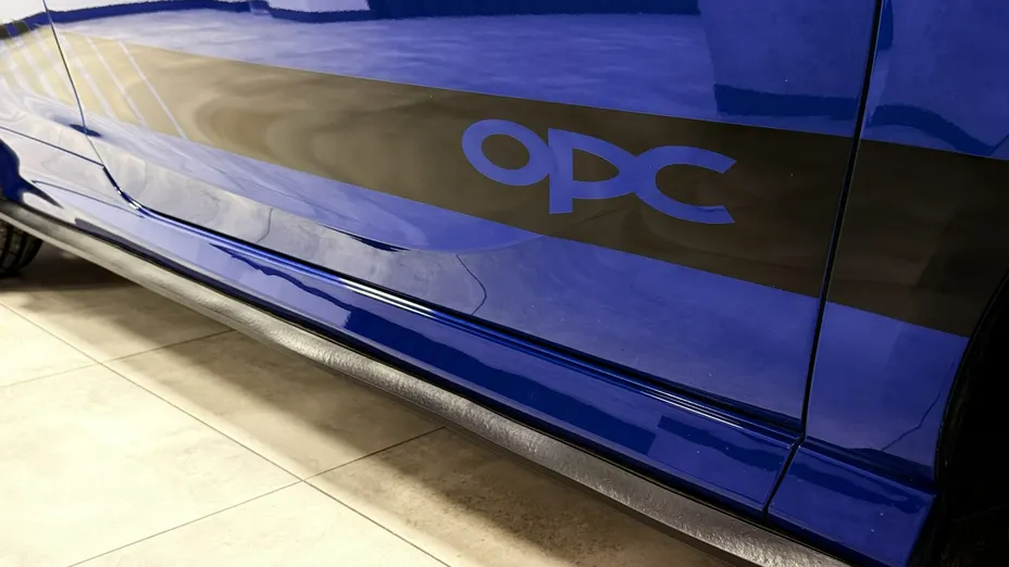 OPEL Corsa -