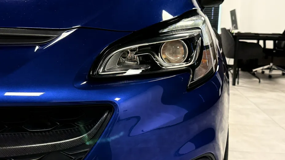 OPEL Corsa -
