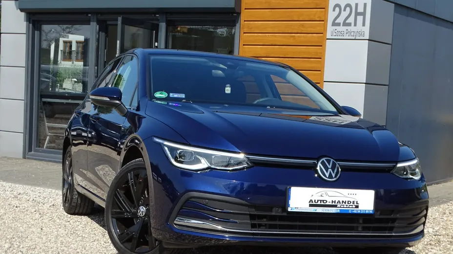 VOLKSWAGEN Golf -