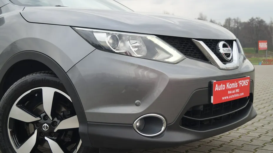 NISSAN Qashqai -