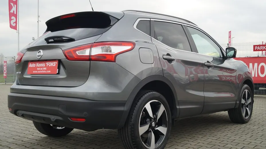 NISSAN Qashqai -