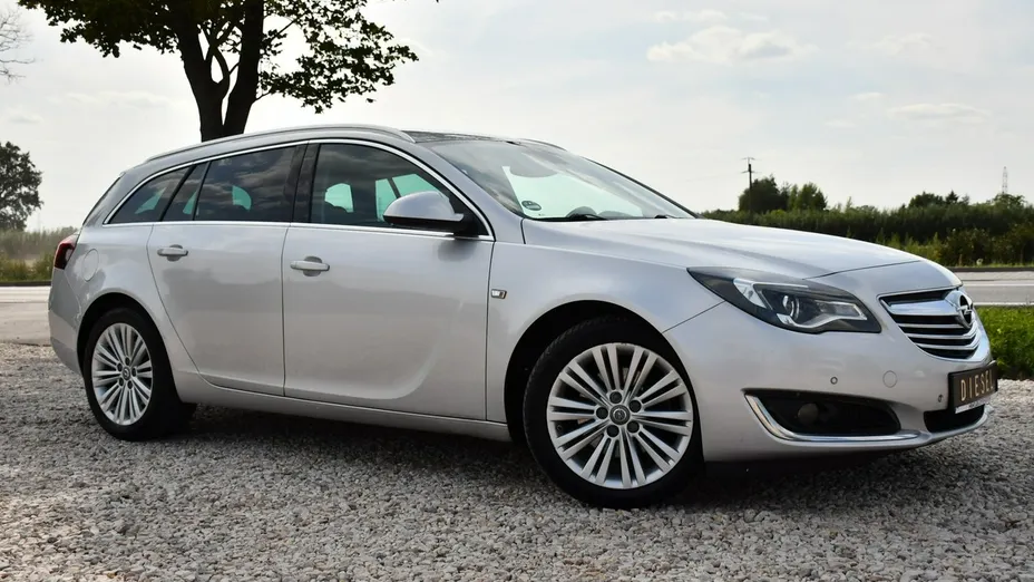 OPEL Insignia -