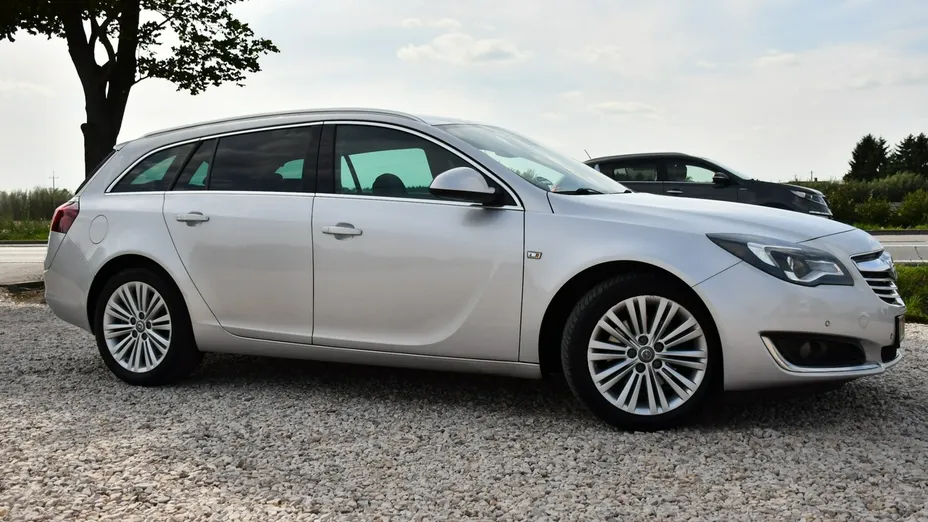 OPEL Insignia -