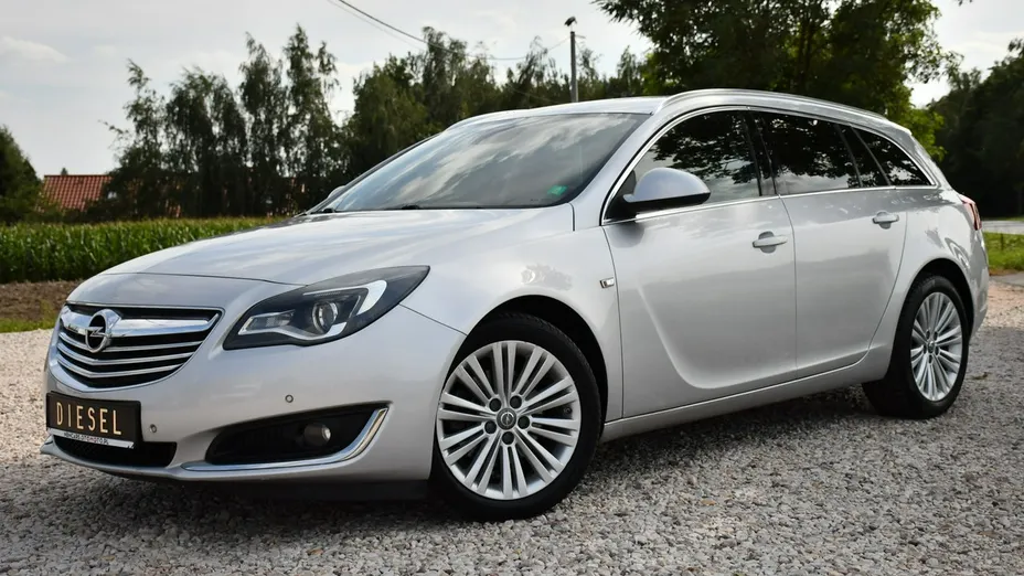 OPEL Insignia -