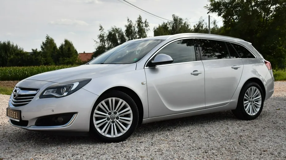 OPEL Insignia -