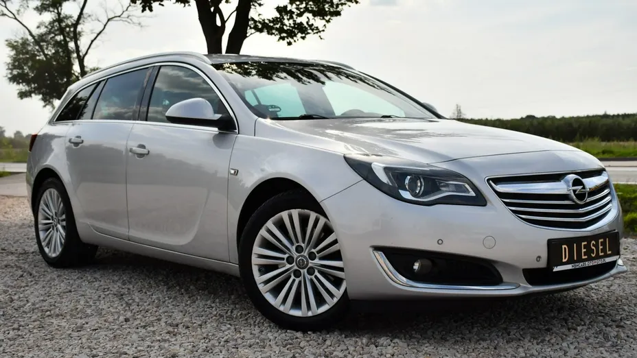 OPEL Insignia -