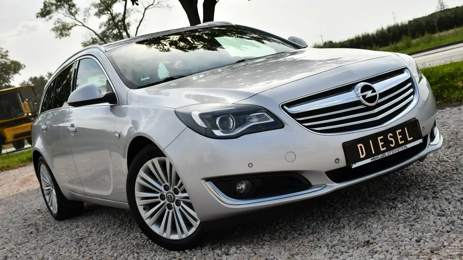 OPEL Insignia -