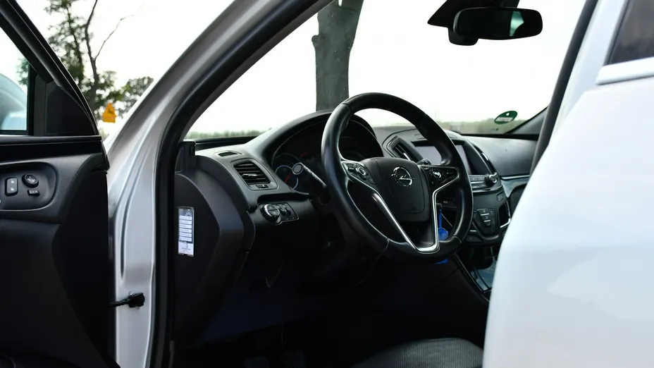 OPEL Insignia -
