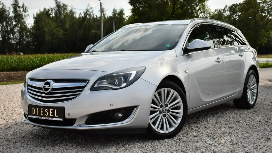 OPEL Insignia -