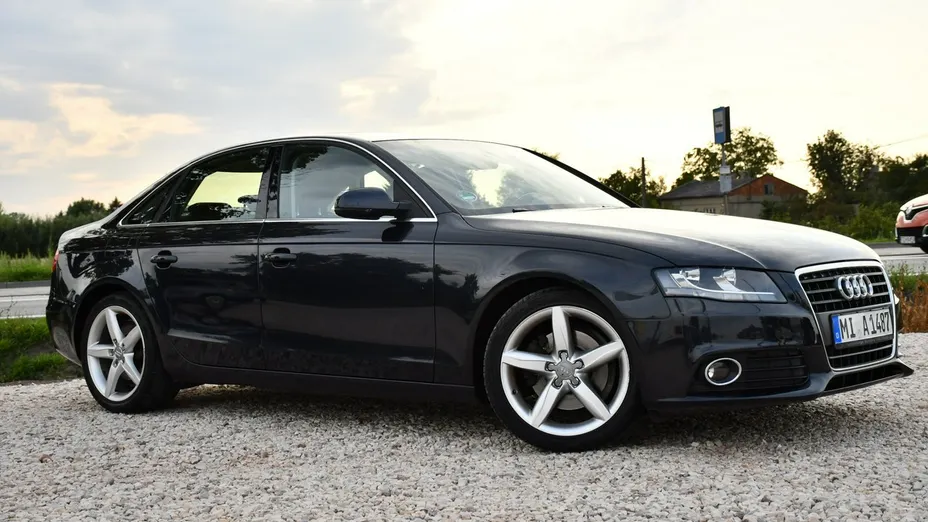 AUDI A4 -
