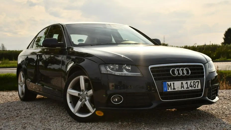 AUDI A4 -
