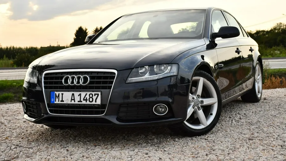 AUDI A4 -