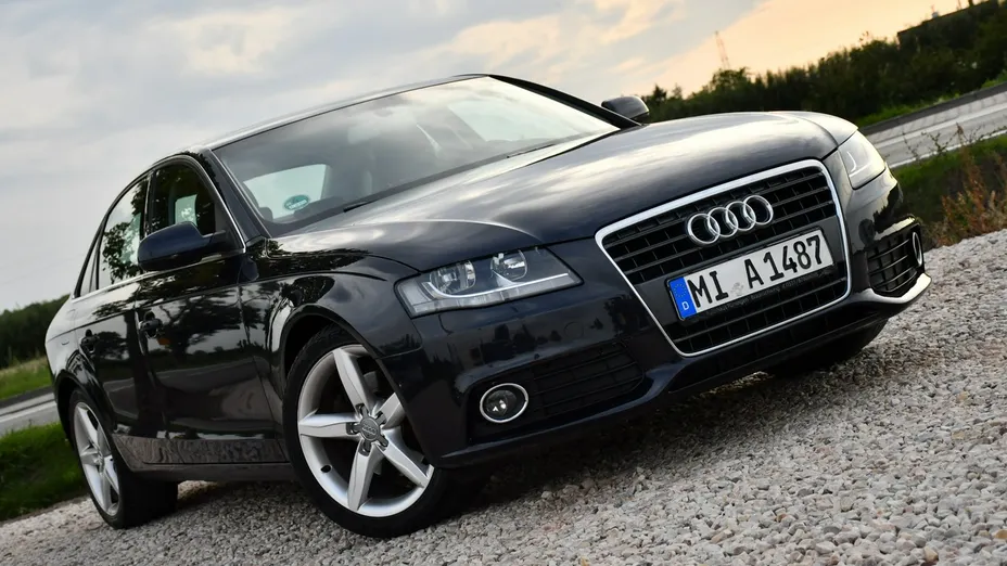 AUDI A4 -