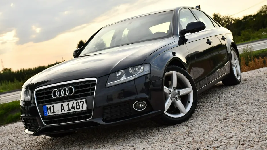 AUDI A4 -