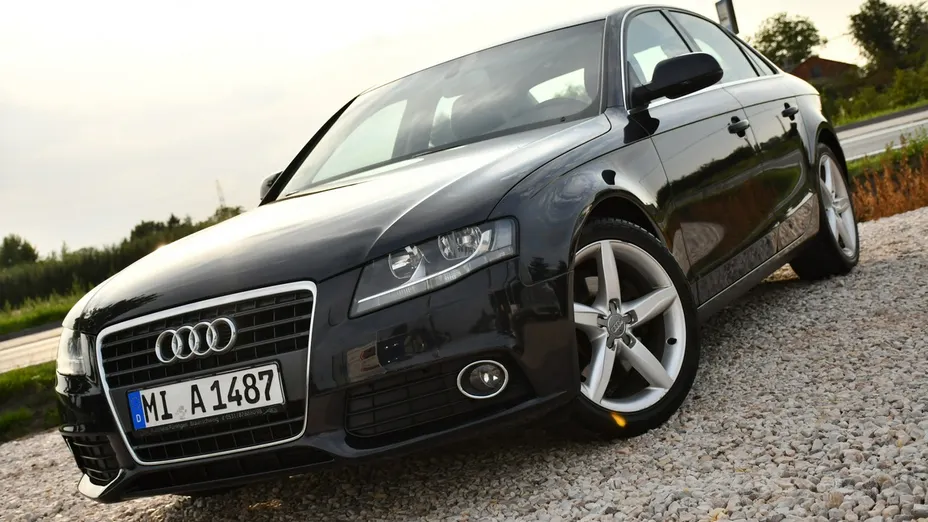 AUDI A4 -