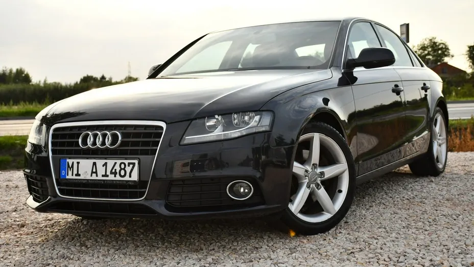 AUDI A4 -