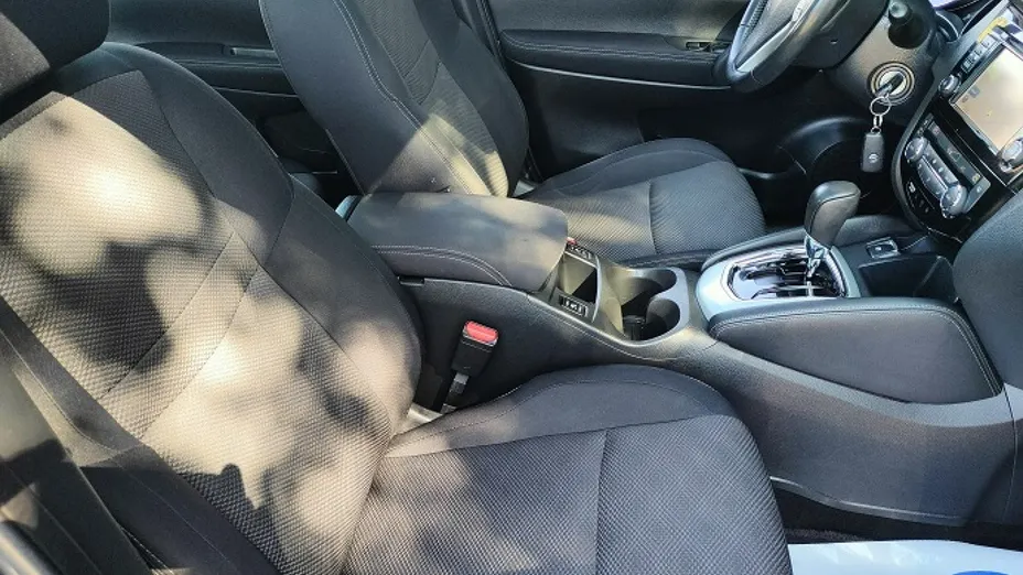 NISSAN Qashqai -
