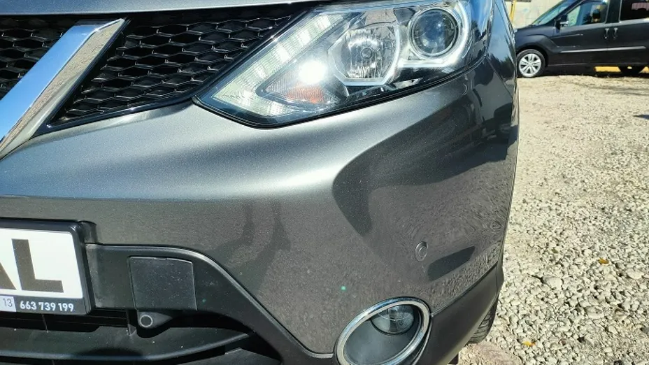 NISSAN Qashqai -