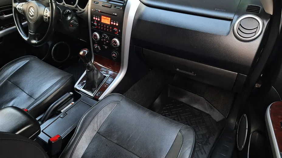 SUZUKI Grand Vitara -