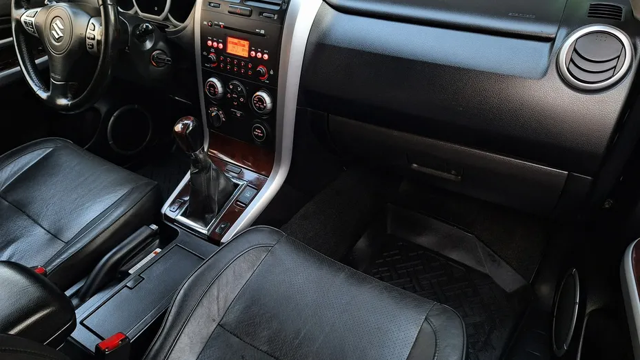 SUZUKI Grand Vitara -