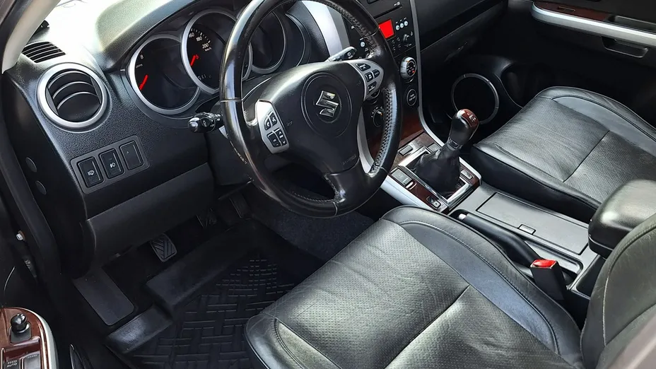 SUZUKI Grand Vitara -