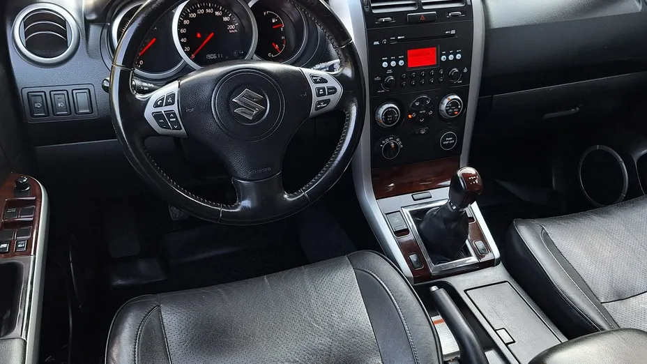 SUZUKI Grand Vitara -