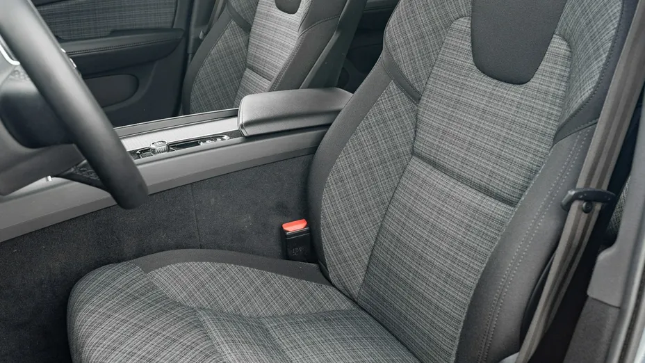 VOLVO V60 -