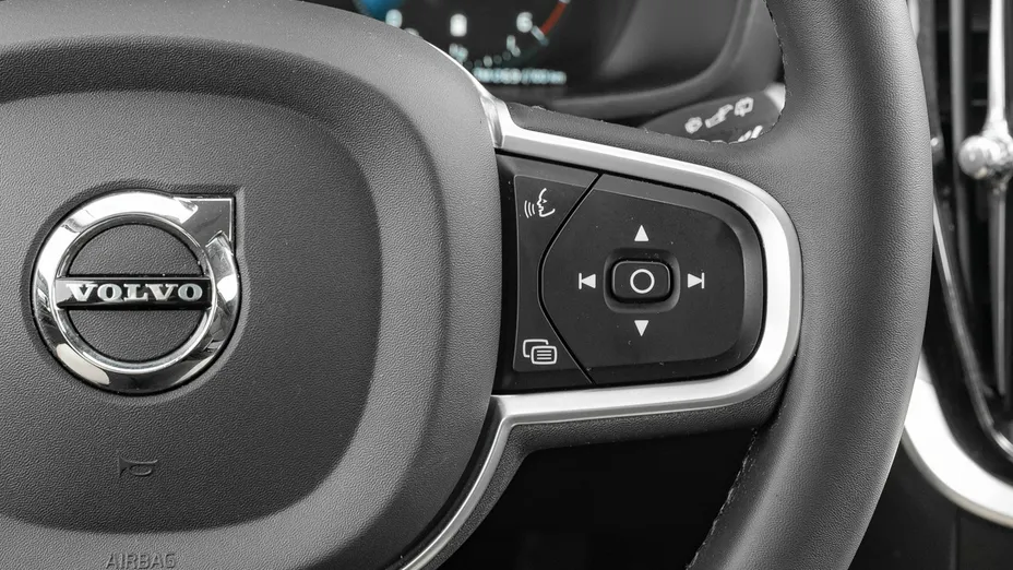 VOLVO V60 -