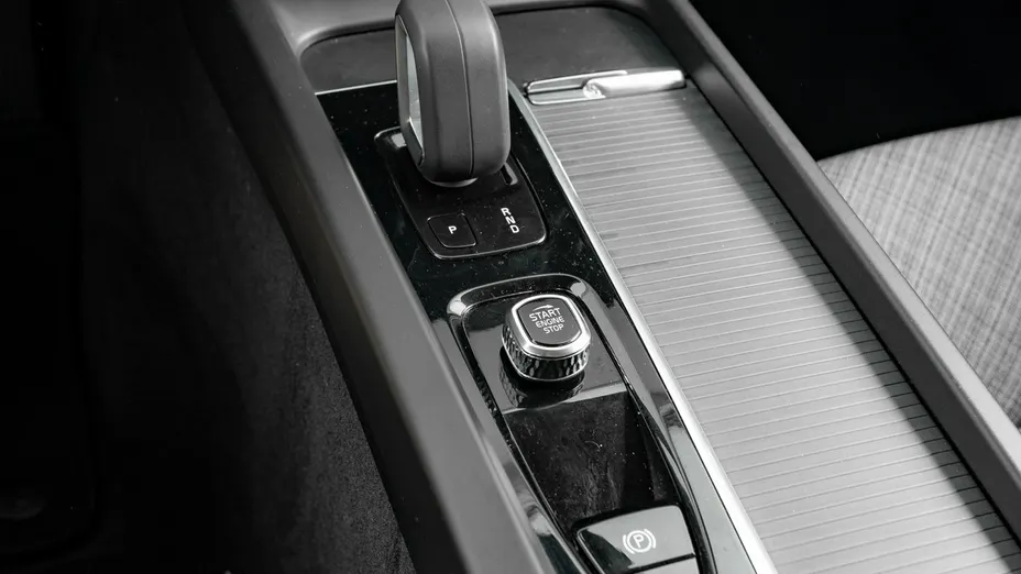 VOLVO V60 -