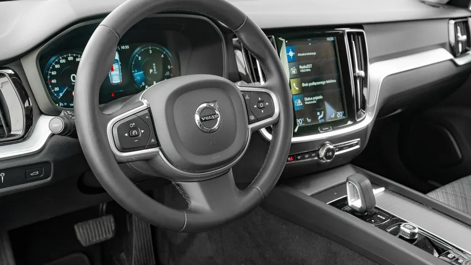 VOLVO V60 -