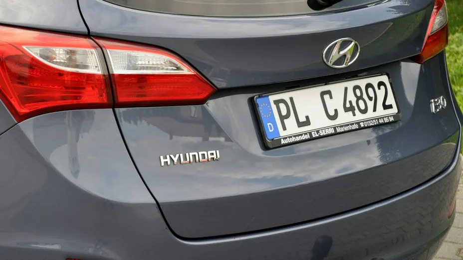 HYUNDAI i30 -